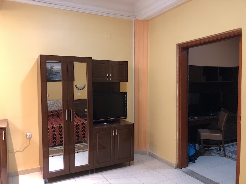 فندق قوس قزح 4