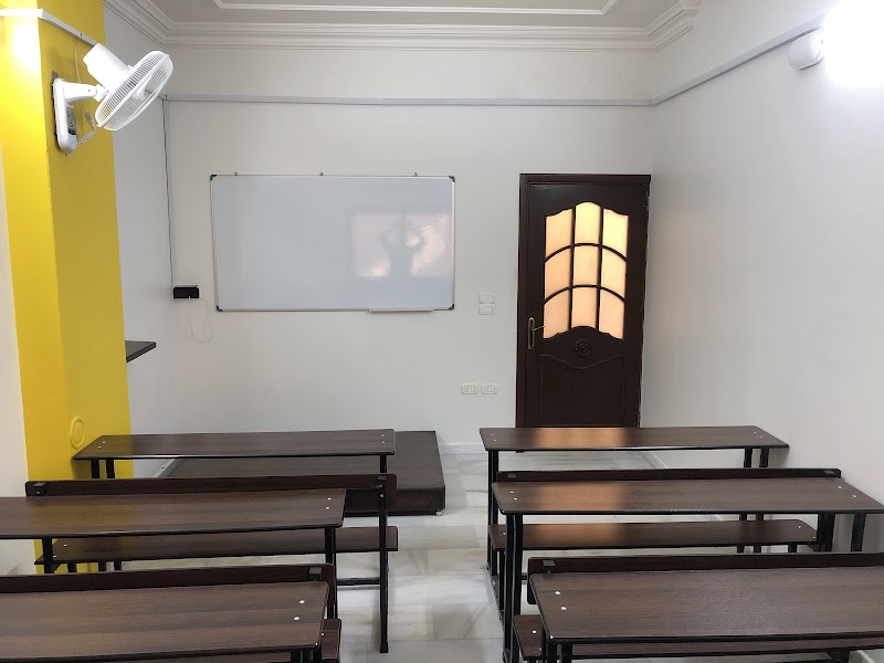 معهد الفكر النير