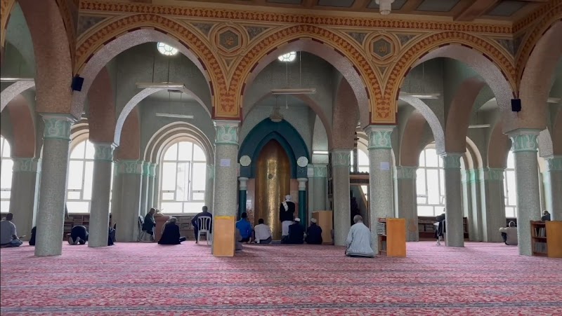 مسجد الخلفاء الراشدين 3