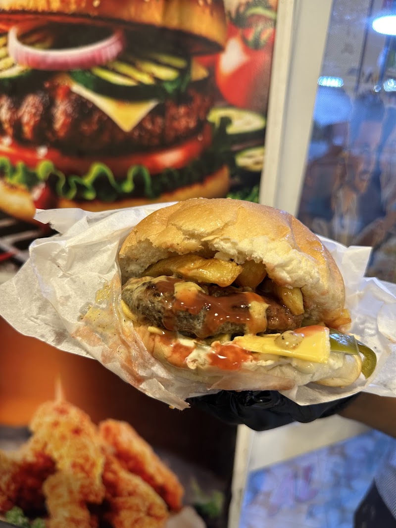 مطعم العمدة 3