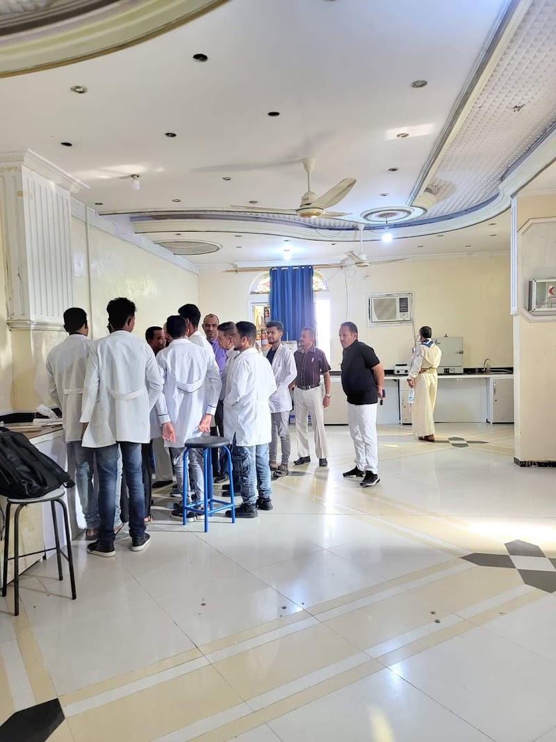 الجامعة الوطنية - الحديدة 4