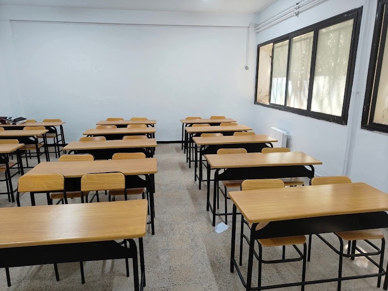 المدرسة العليا للتكنولوجيا الصناعية 3