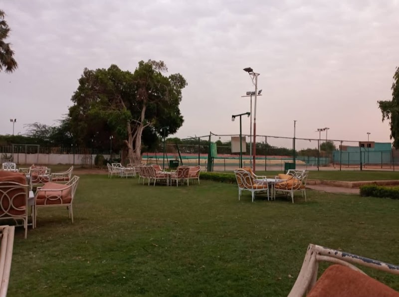 نادي التنس 2