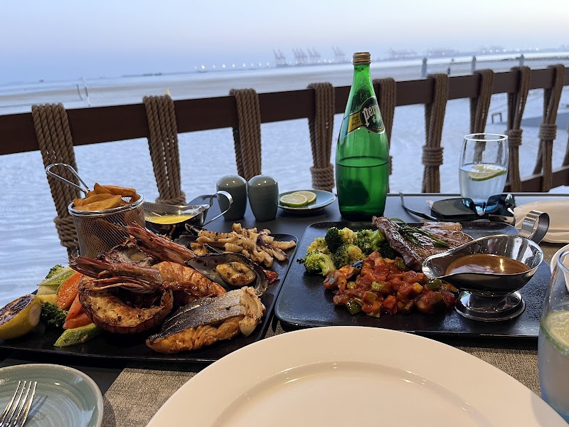 مطبخ شاطئ بالم جروف 3