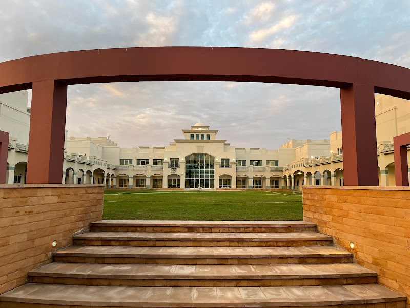 كلية SAE الجامعية دبي