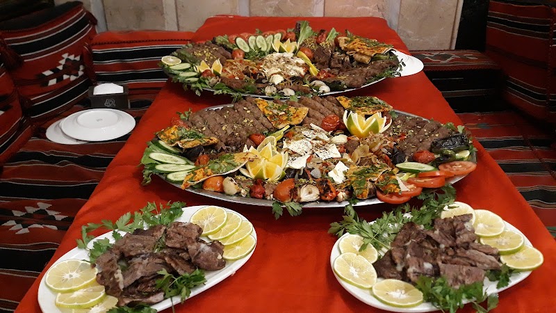 مطعم القمة 3