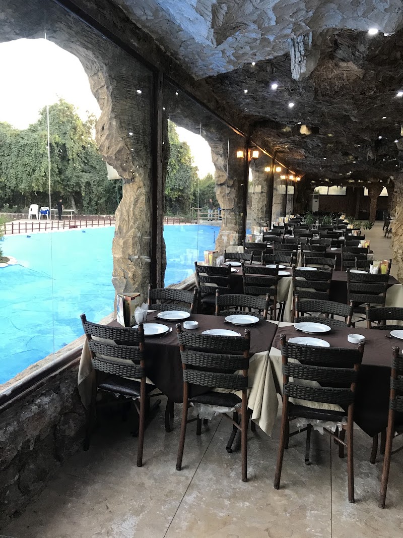 مطعم القرية