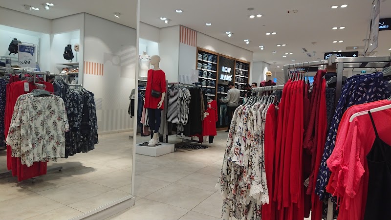 إل سي وايكيكي 3