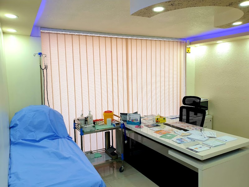 عيادات آي كير الطبية