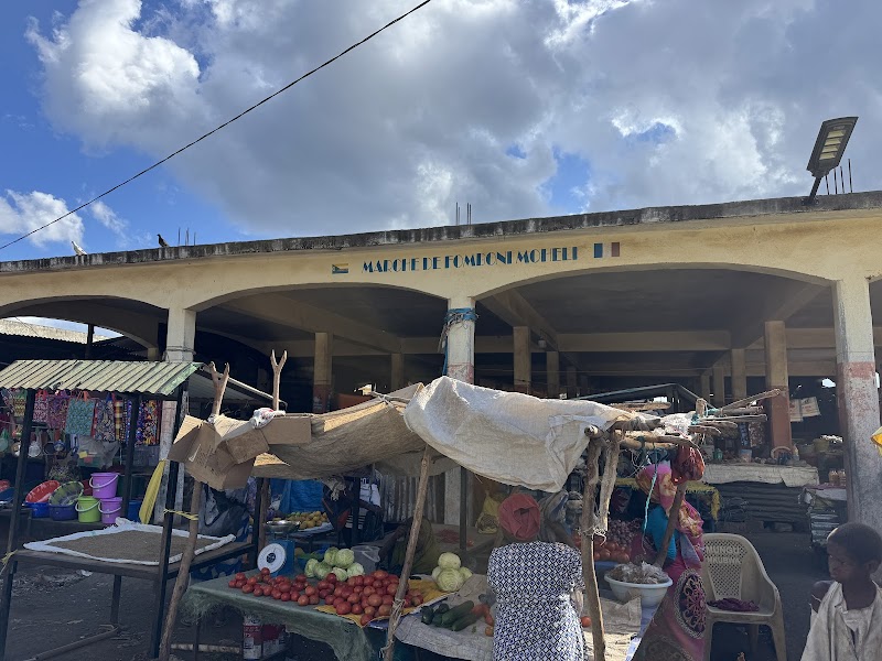 مسجد سوق فومبوني