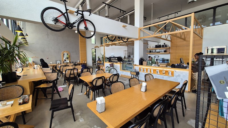 مطعم وكافيه سايكلست