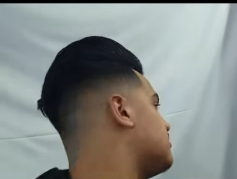 الحلاق زكور ابو ايهم 4