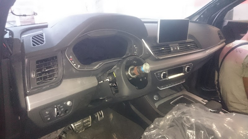 جراج كهرباء السيارات 2