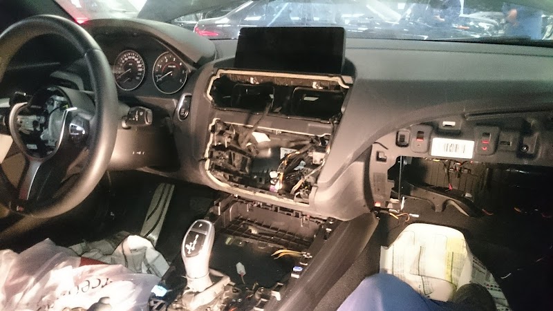 جراج كهرباء السيارات 3