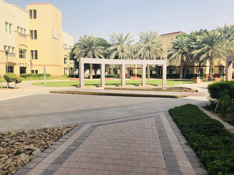 مدينة دبي الأكاديمية الدولية بواسطة مجموعة TECOM 4