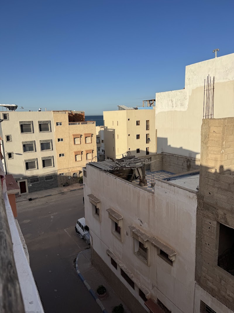 بيت ركوب الأمواج الجوراسي أنزا