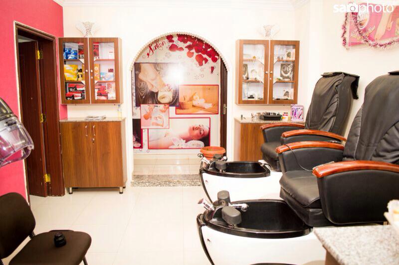 مركز ستارز آند سبا للتجميل