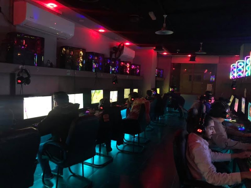 مركز ألفا x للألعاب