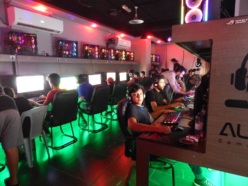 مركز ألفا x للألعاب 4