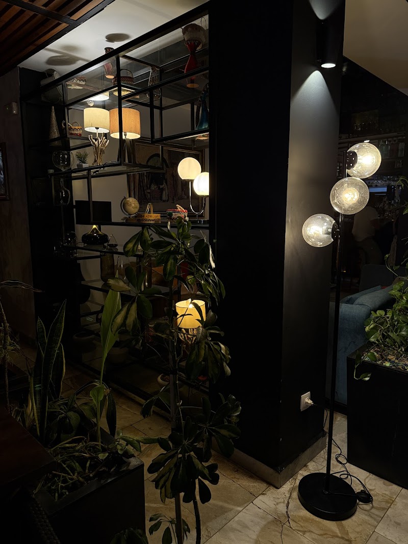 الأورينتاليس 4