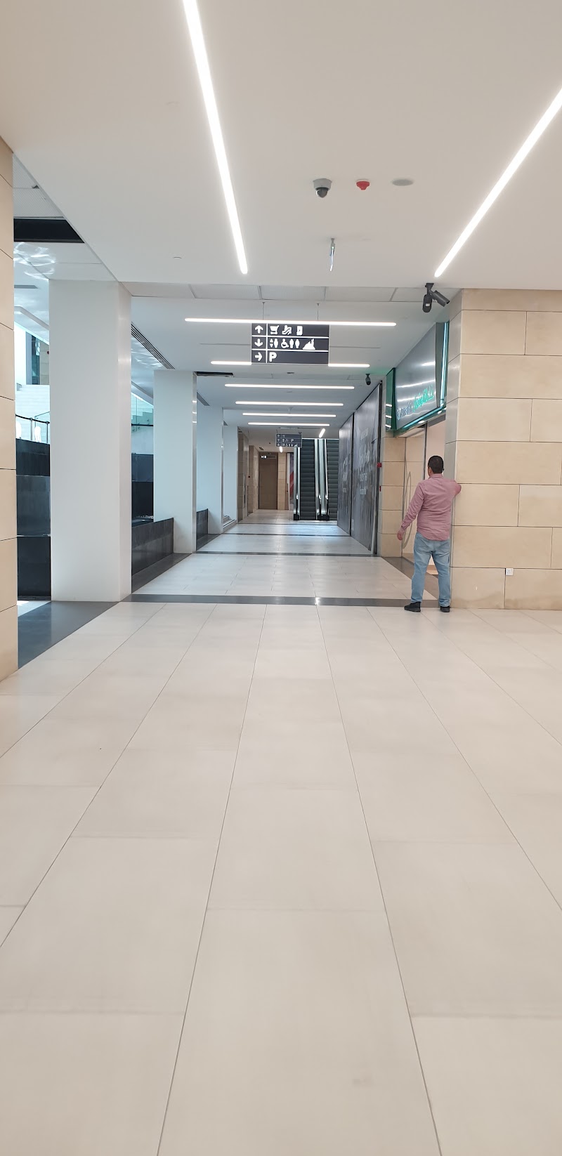 النافورة مول 4