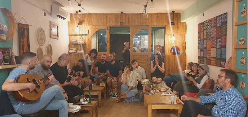 مساحة زمرّد الاجتماعية