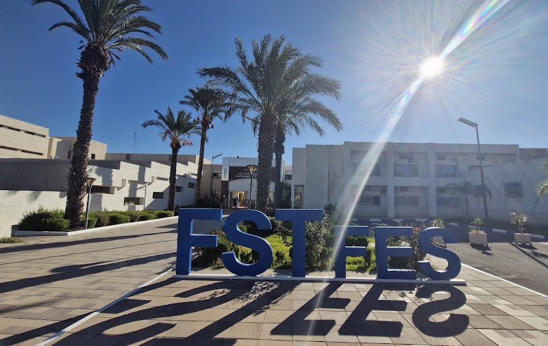 كلية العلوم و التقنيات فاس 4