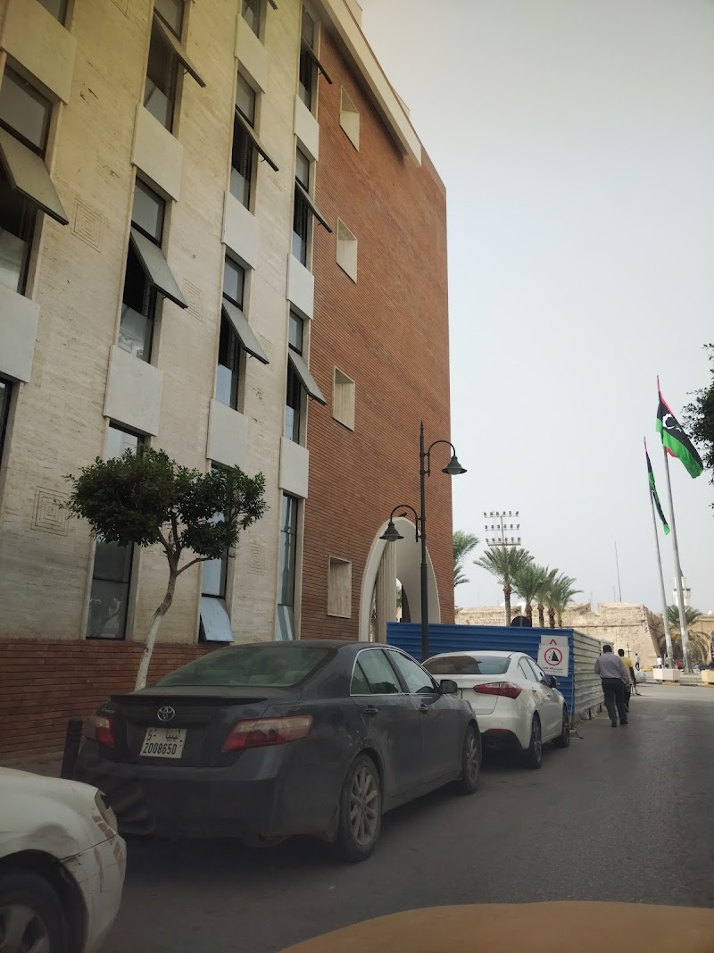 المصرف التجاري الوطني - فرع الميدان 1 4