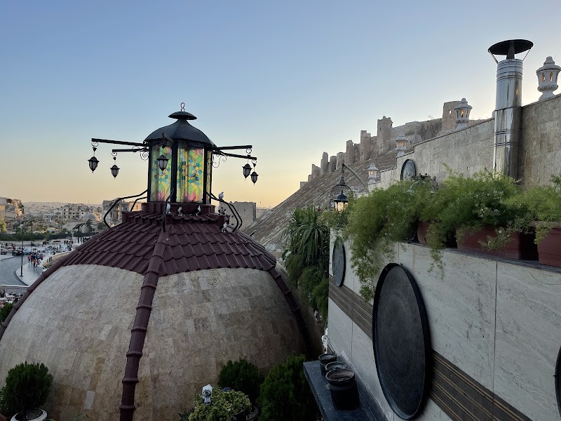 حمام ومطعم وكافتريا باب الاحمر 4