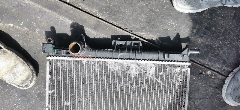 ميكانيك تشخيص سيارات محمد 4