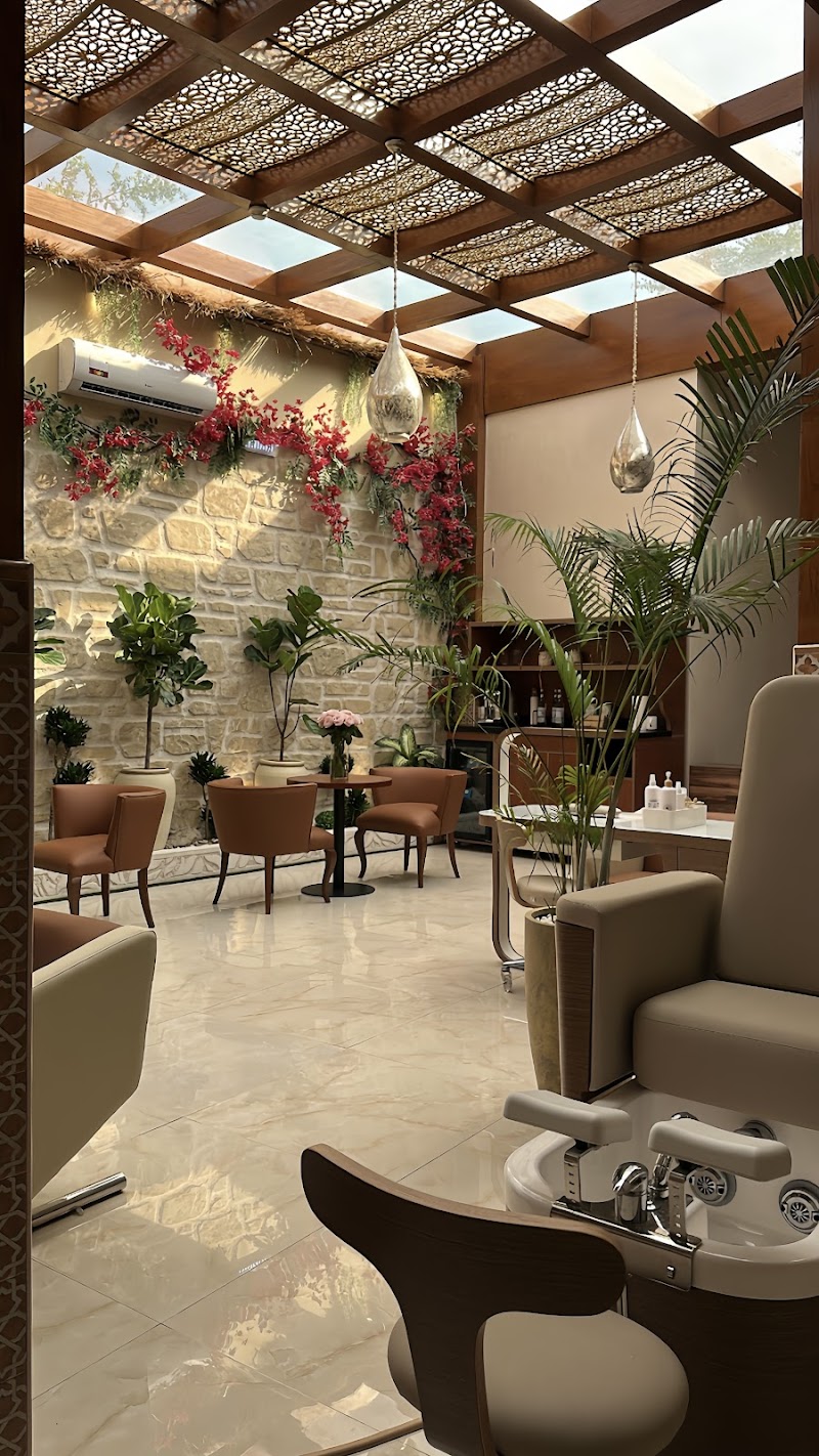صالون وسبا روزوود