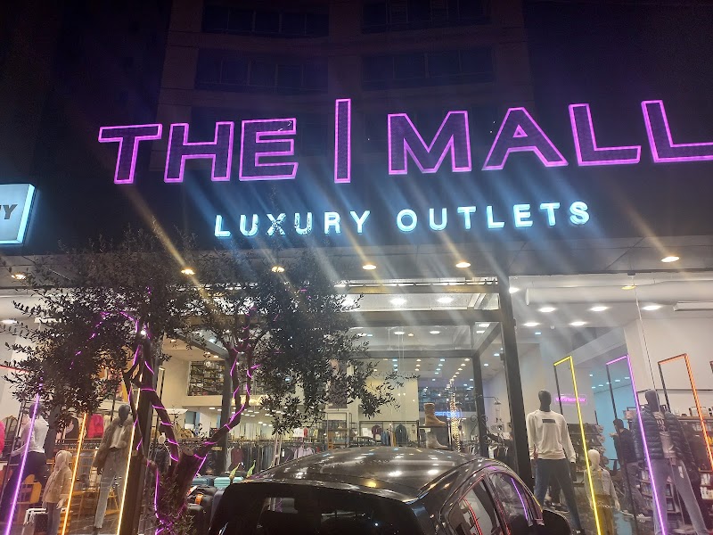 مول outlet الفخامة
