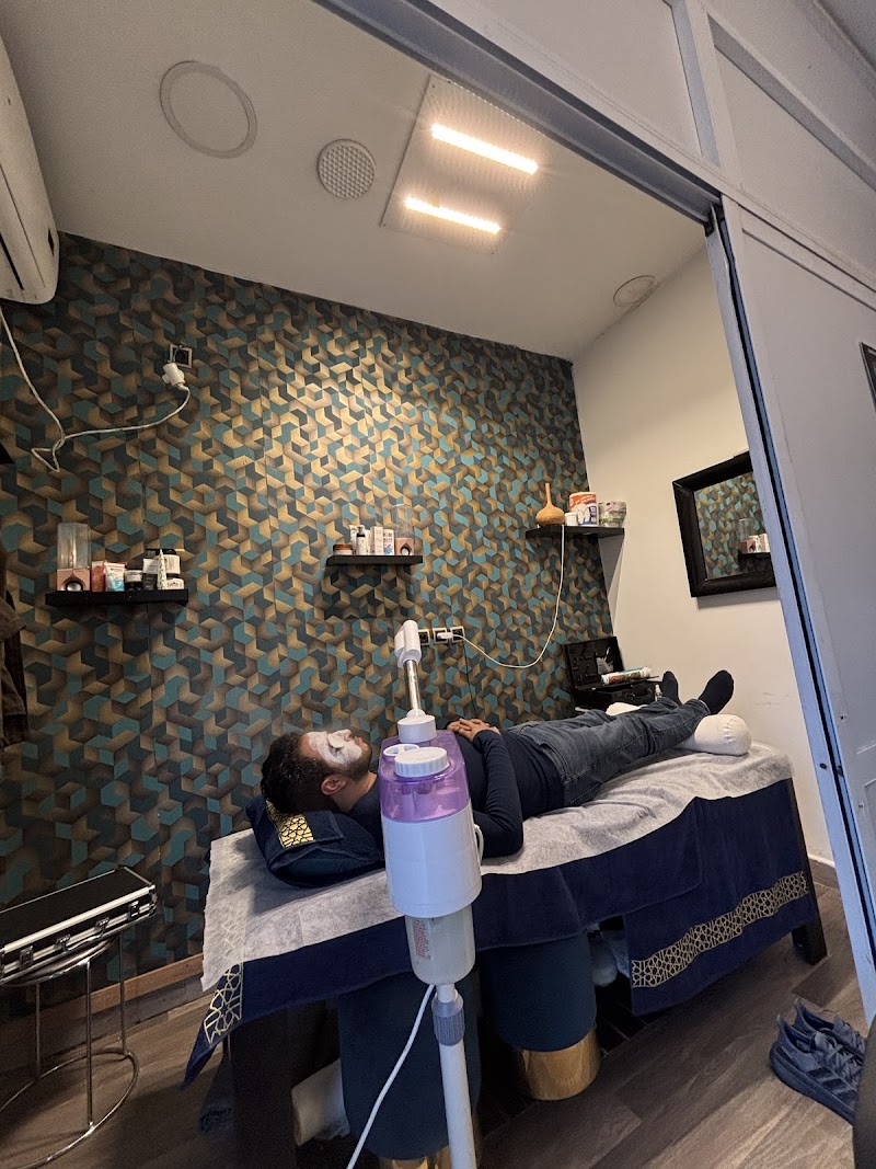 صالون حلاقة كانديس سبا 4