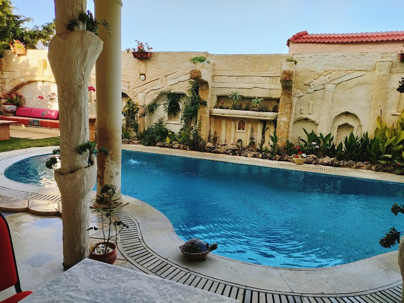 كاب بلانك غست هاوس