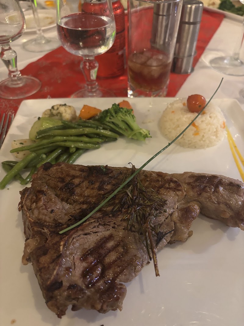 السجادة الحمراء بواسطة ليتل نوروي 4