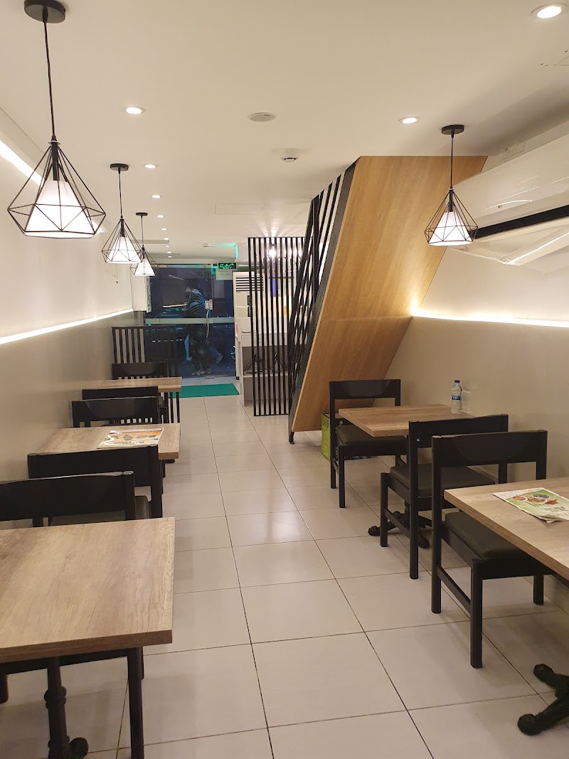 مطعم كارافالي للأسماك والشواء