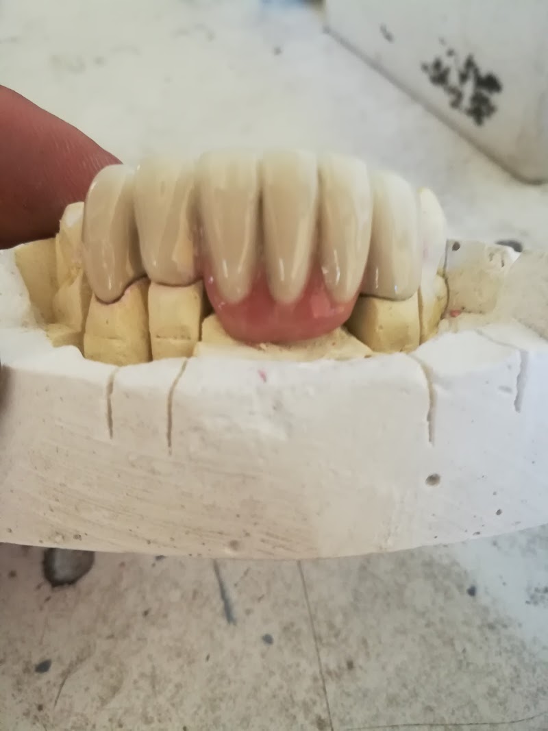 مخبر اسنان 4