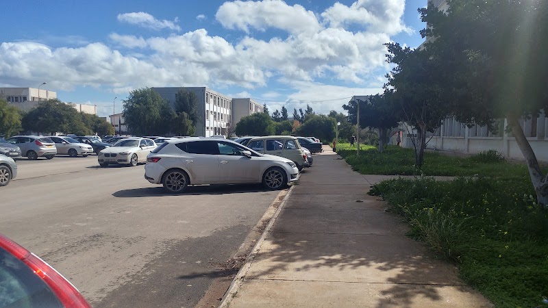 جامعة وهران 1 - مجمع 2 الاستاذ مراد سليم طالب 4