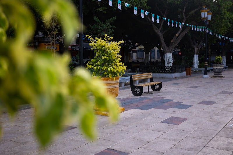 ساحة جورج إسحاق (ألكسي لومبير سابقا) 4