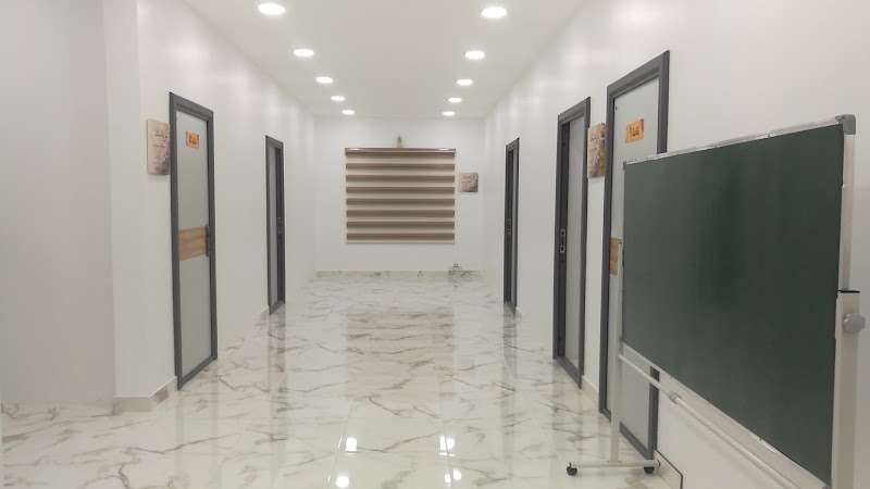 مركز القادة للتعليم والتدريب 2