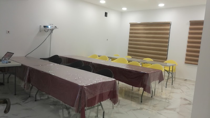 مركز القادة للتعليم والتدريب 4