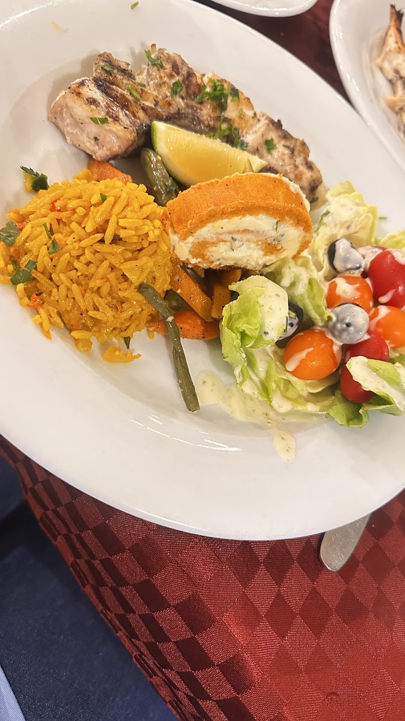 مطعم إيدا (أسماك طازجة ولحوم، 1800 و 3000) 4