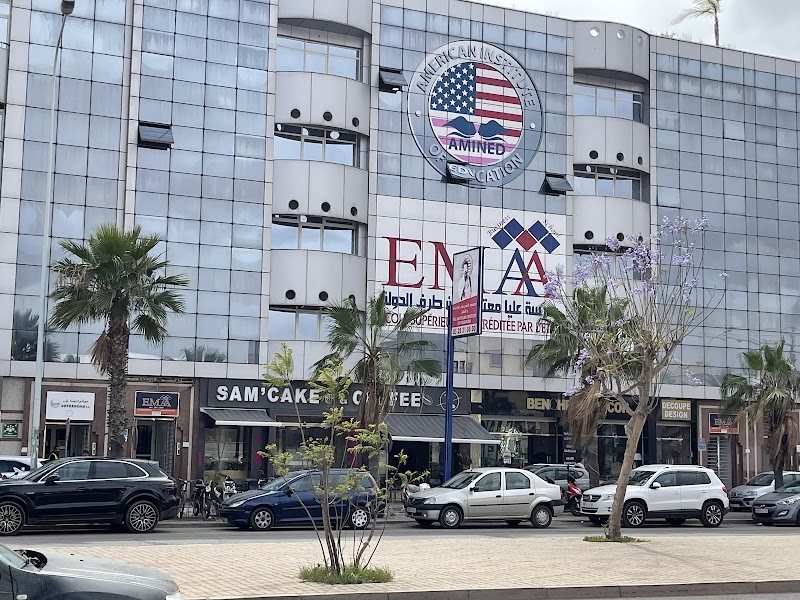 مدرسة إما للأعمال 2