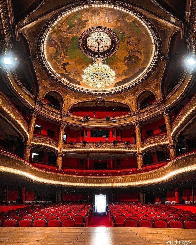 المسرح الجهوي محمد الطاهر الفرقاني - قسنطينة