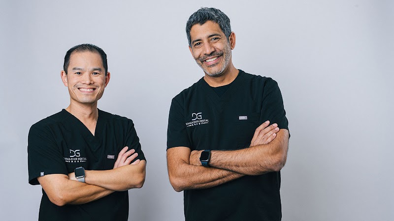 مجموعة دمشق لطب الأسنان 3