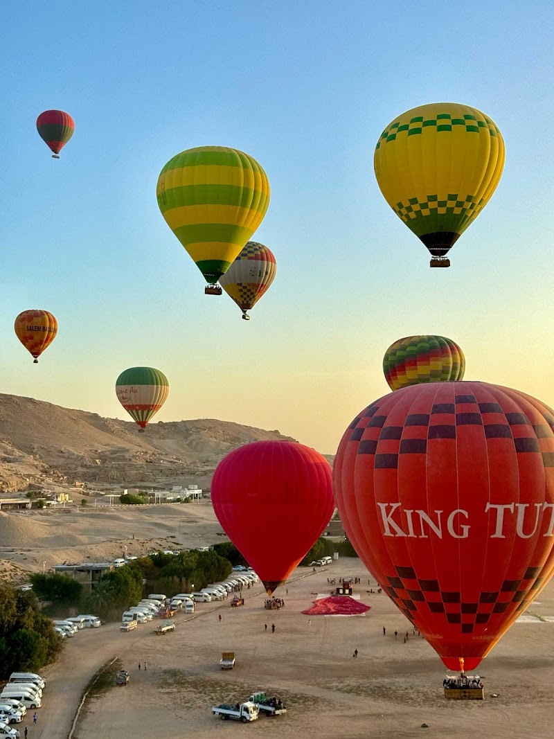 جولات طارق في الأقصر