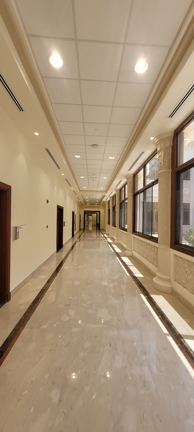 كلية الدراسات العليا - جامعة الشارقة 3