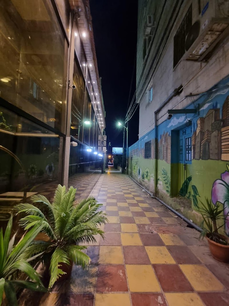 Nahas Plaza Hotel suits