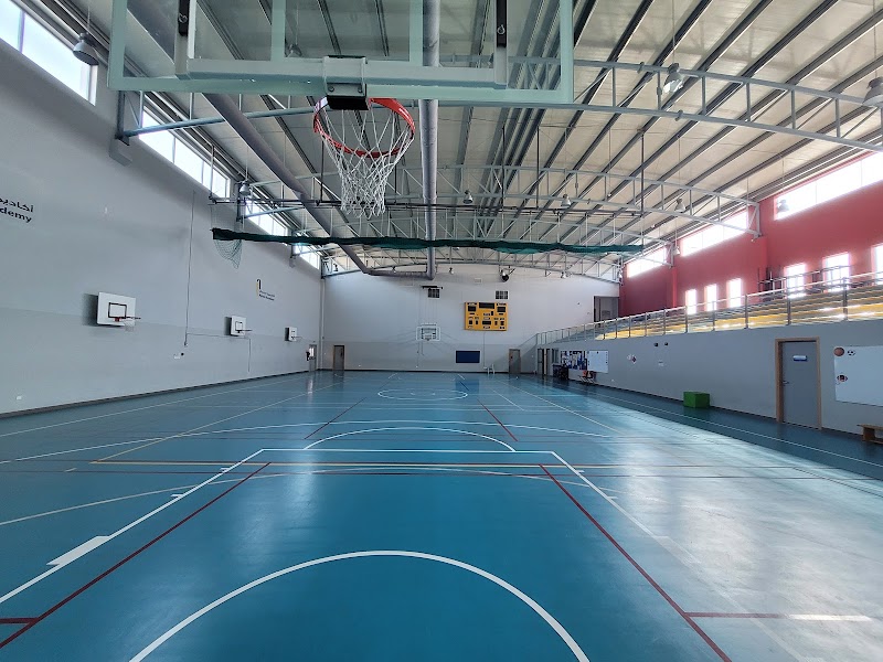 مدرسة أكاديمية عجمان 3