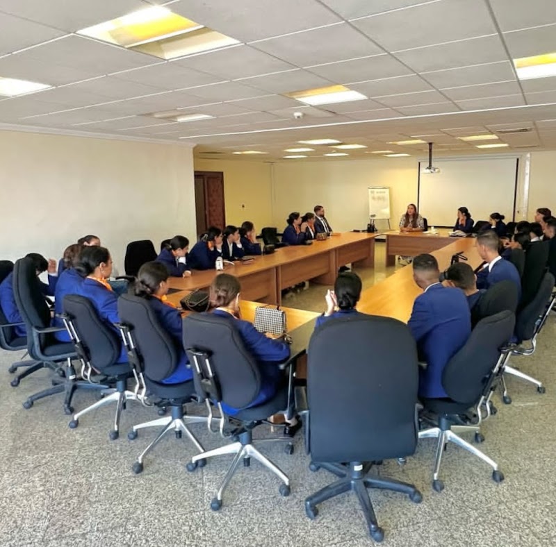 أكاديمية AFTA (تكوين مضيفة الطيران في مكناس) 2